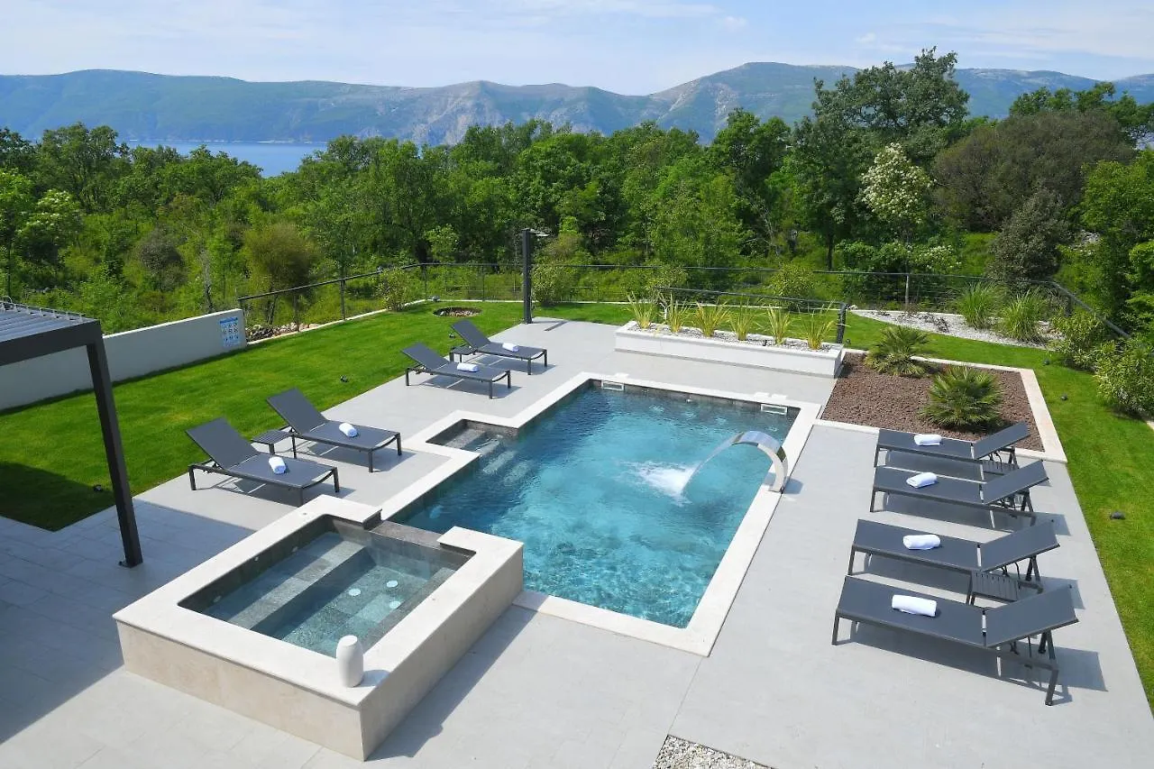 Villa Helena Brzac