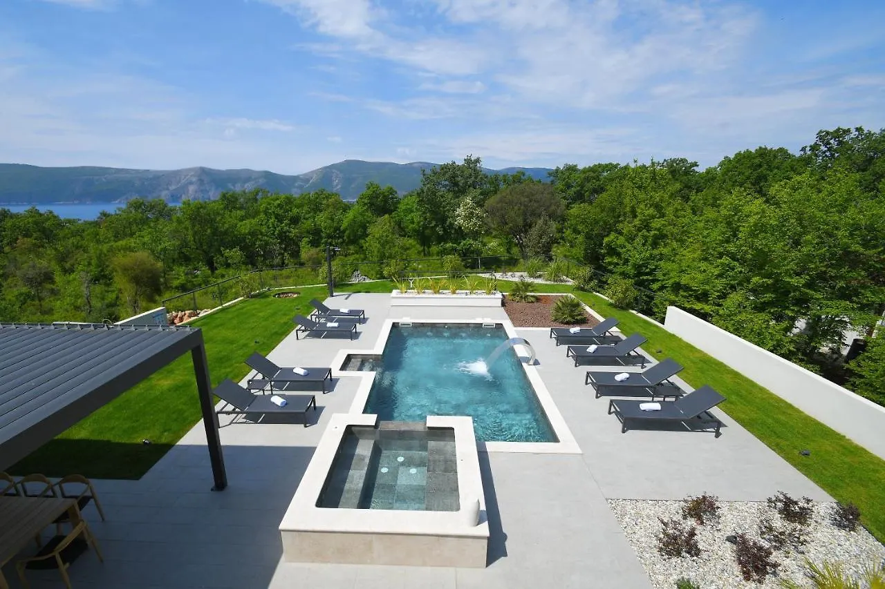 Villa Helena Brzac